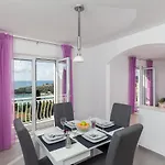 Enzian Apartamento *