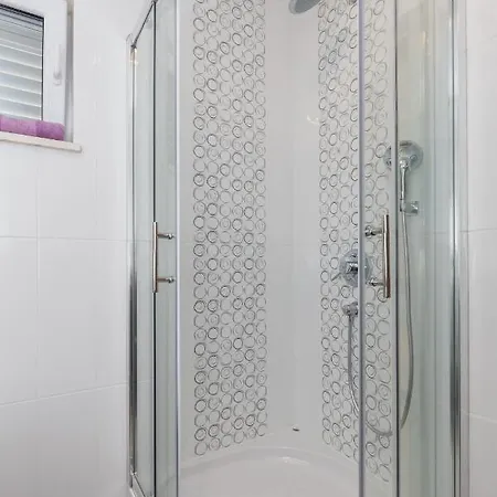 Apartment Enzian Mlini