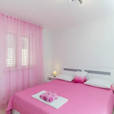 Apartment Enzian Mlini