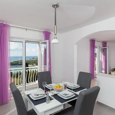 Enzian Apartment *